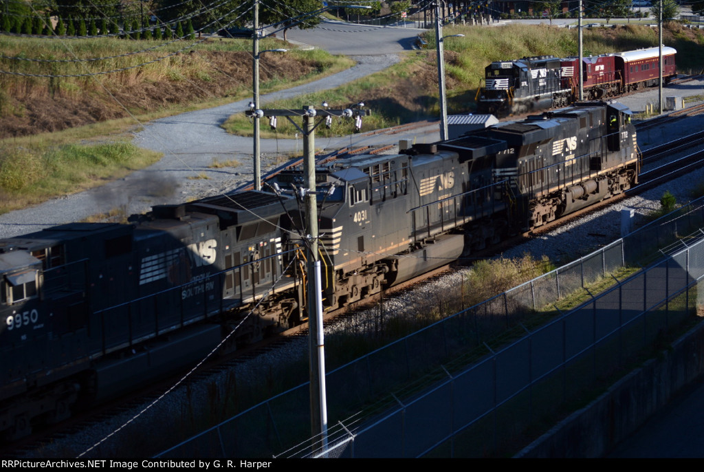 NS train 25A southbound passes by the NS research train